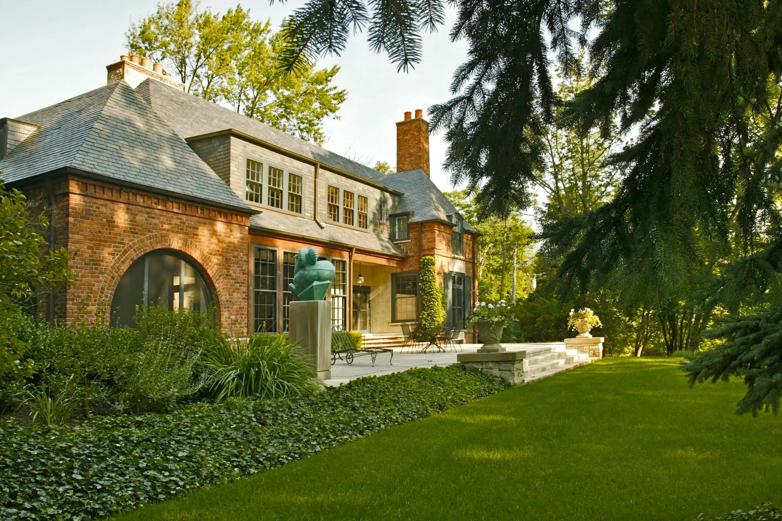 Archive 007: a traditional new-construction home by Mosher Dolan